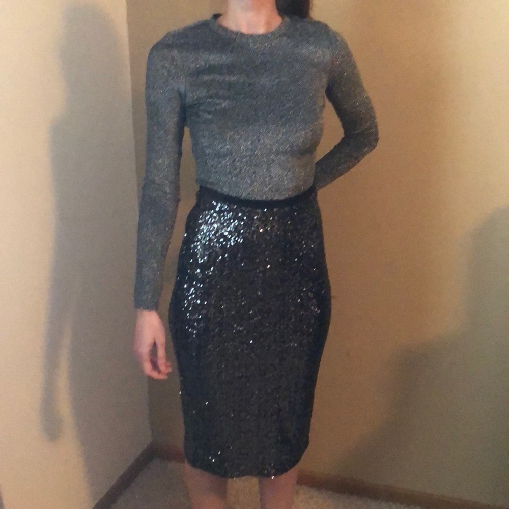 3 for $25 Sale! 🧜🏼‍♀️ silver crop top